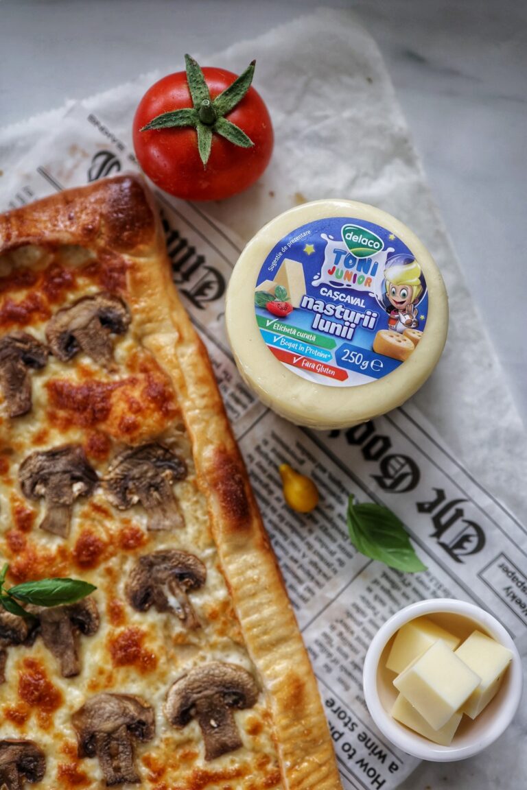 Tartă cu ciuperci și cașcaval Delaco Junior la cuptor