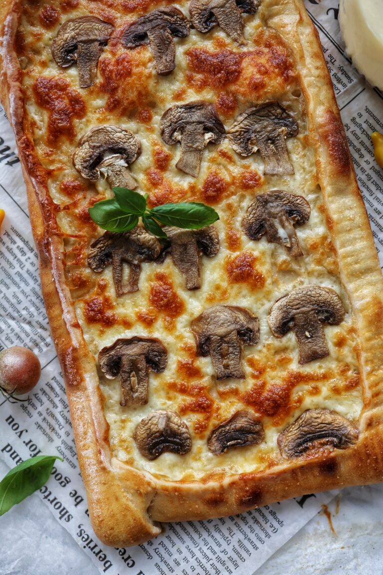 Tartă sărată pentru copii cu ciuperci și cașcaval Delaco Junior- rețetă rapidă