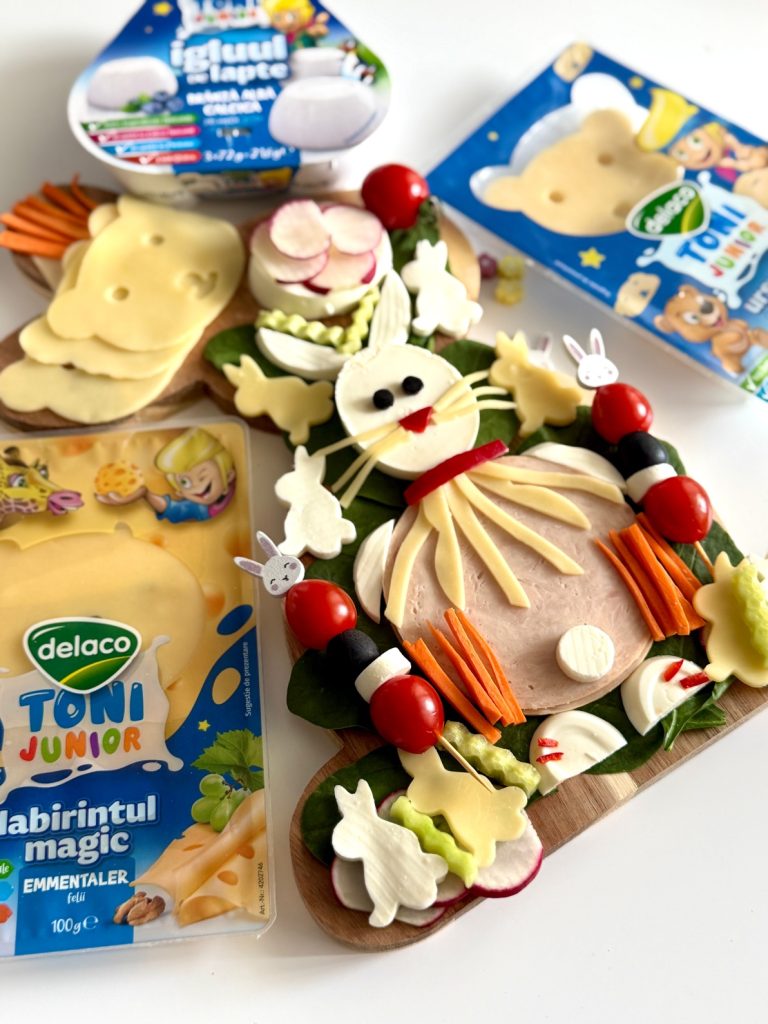 platou aperitiv pentru copii decorat cu iepurași din brânză și legume pentru Paște